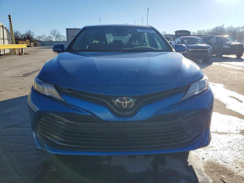 Фото 5 - TOYOTA CAMRY