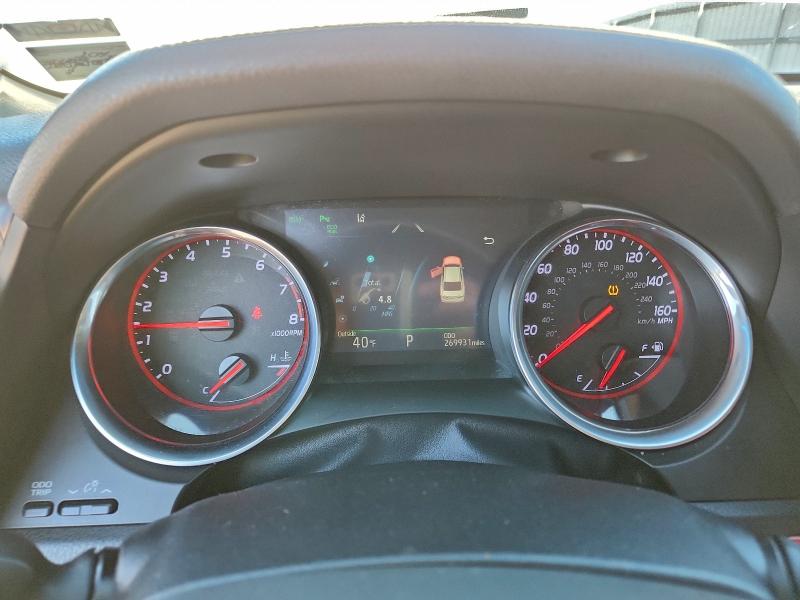 Фото 9 - TOYOTA CAMRY