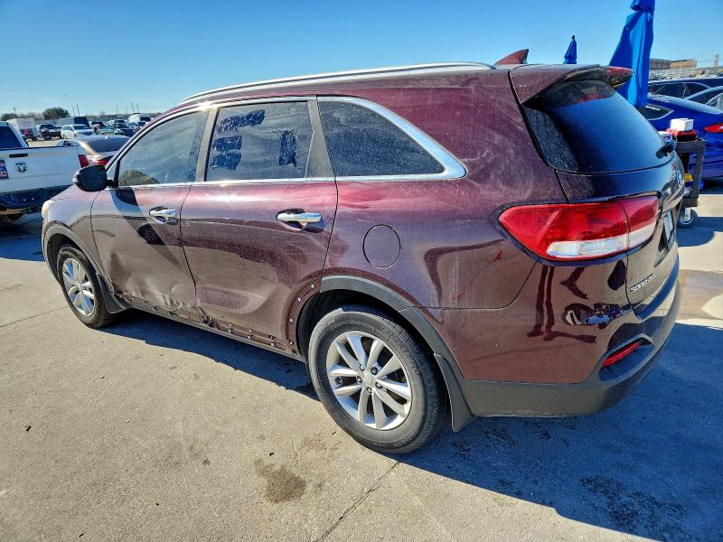 Фото 2 - KIA SORENTO