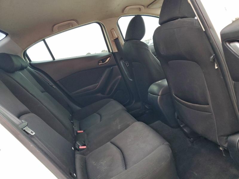 Фото 10 - MAZDA 3