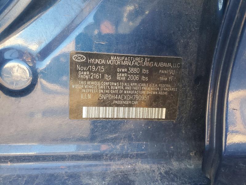 Фото 13 - HYUNDAI ELANTRA