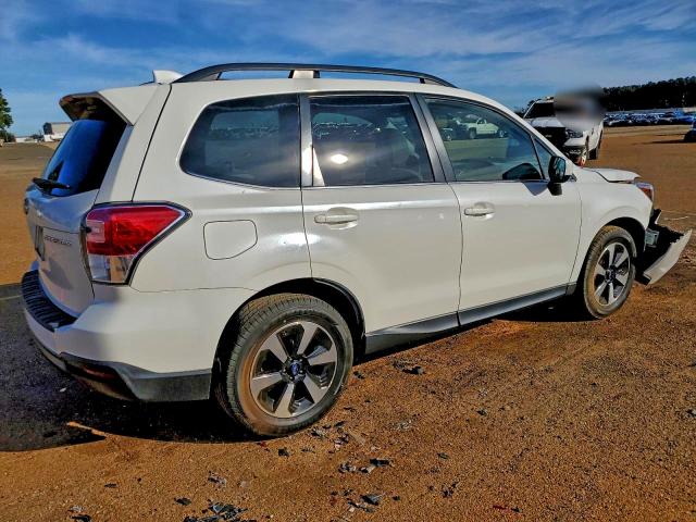Фото 3 - SUBARU FORESTER