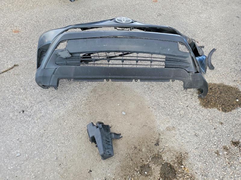 Фото 13 - TOYOTA RAV4