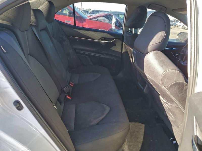 Фото 10 - TOYOTA CAMRY