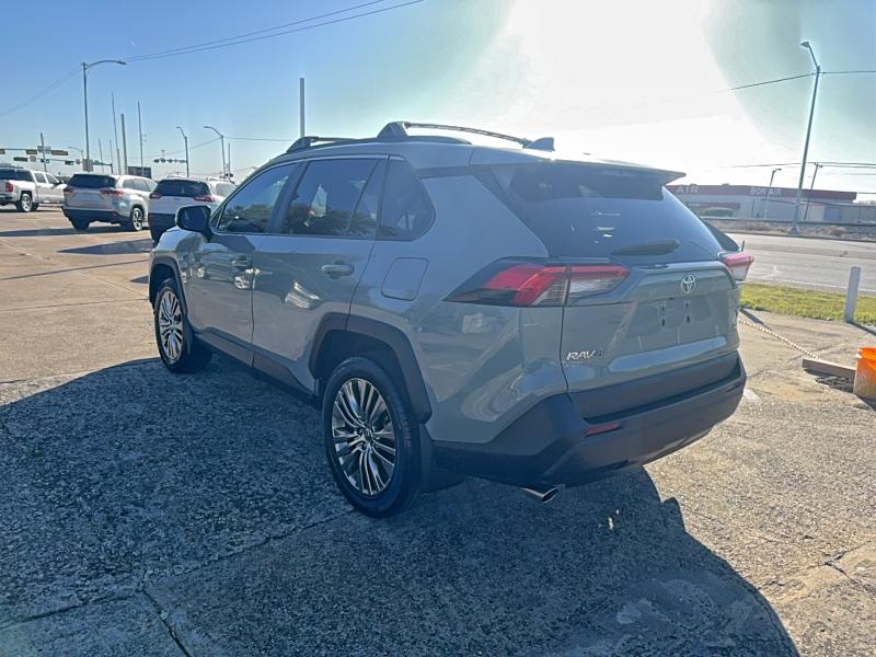 Фото 3 - TOYOTA RAV4