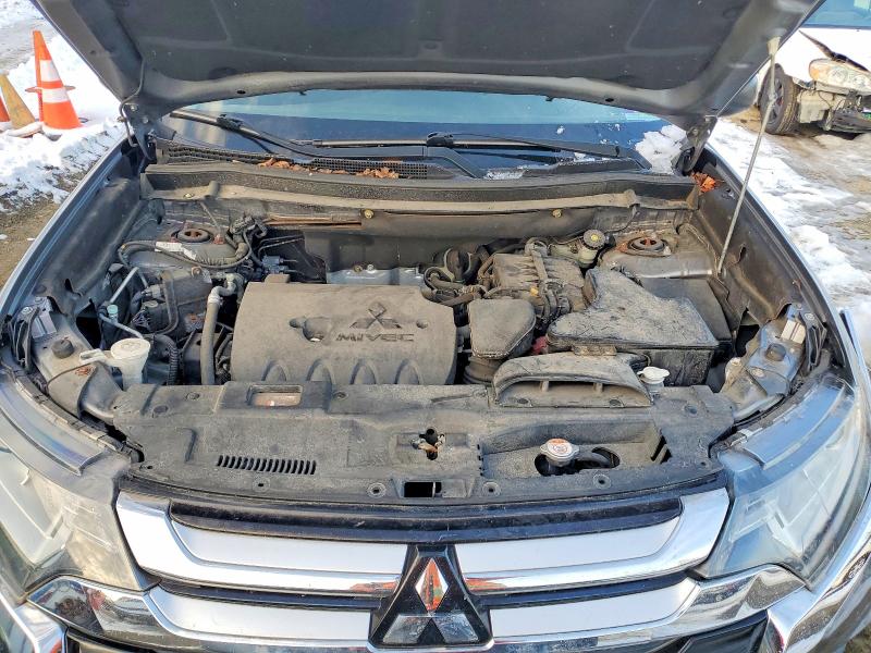 Фото 12 - MITSUBISHI OUTLANDER