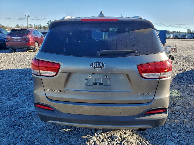 Фото 6 - KIA SORENTO