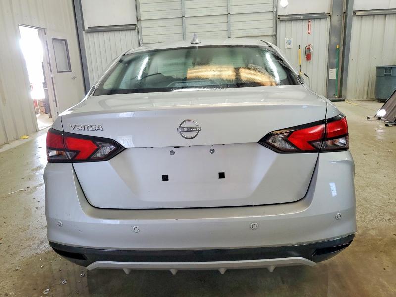 Фото 6 - NISSAN VERSA