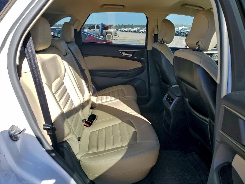 Фото 11 - FORD EDGE