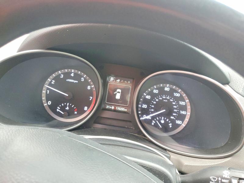 Фото 9 - HYUNDAI SANTA FE