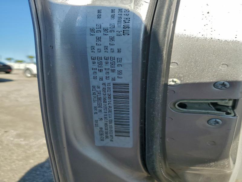 Фото 12 - JEEP GRAND CHER