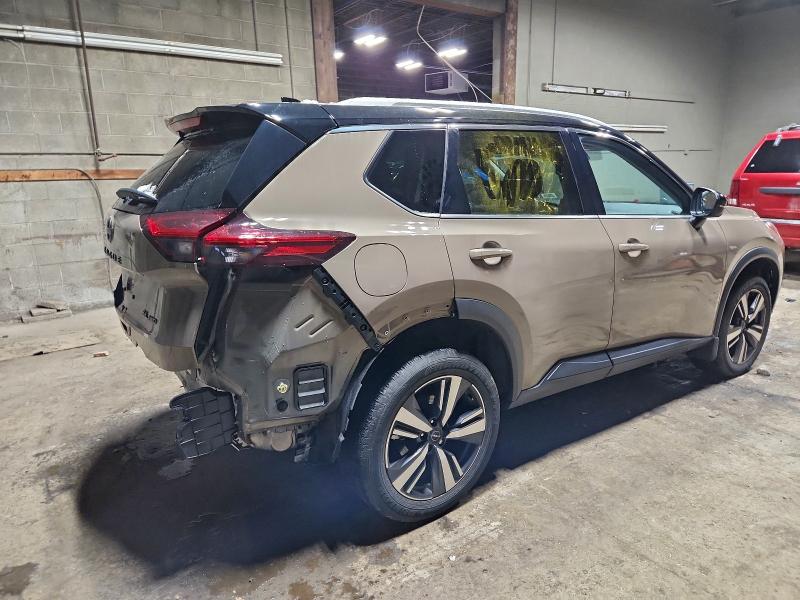 Фото 3 - NISSAN ROGUE