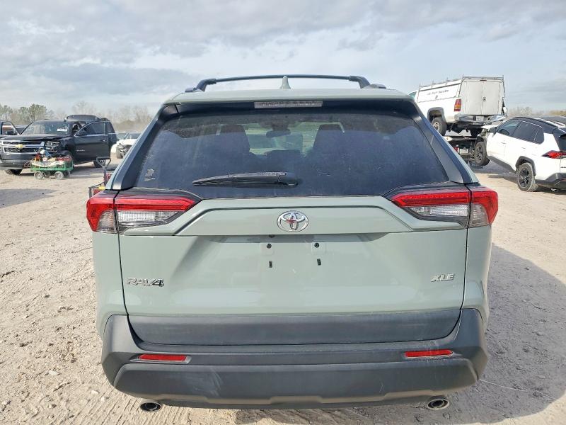 Фото 6 - TOYOTA RAV4