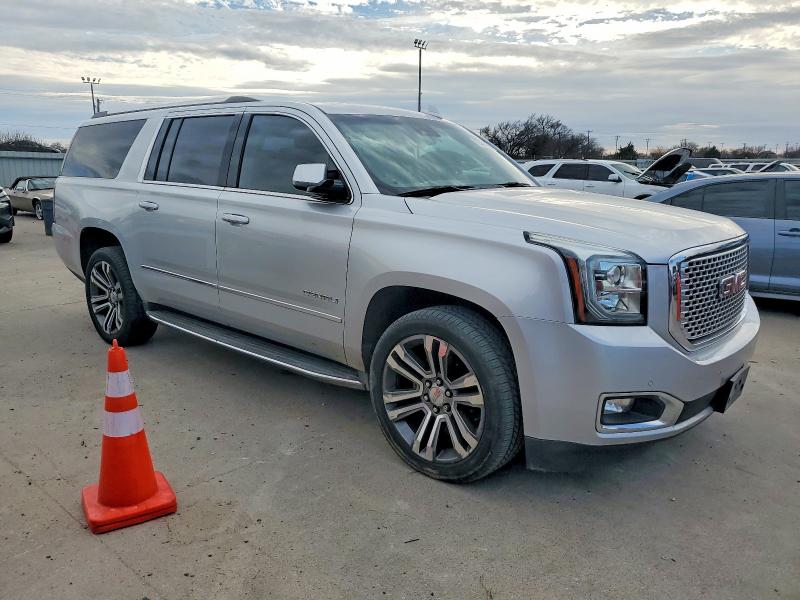 Фото 4 - GMC YUKON