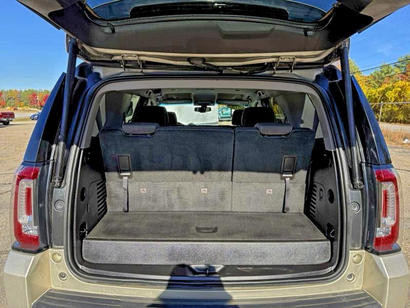 Фото 10 - GMC YUKON