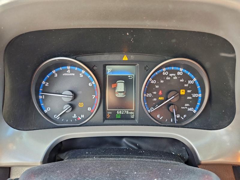 Фото 9 - TOYOTA RAV4