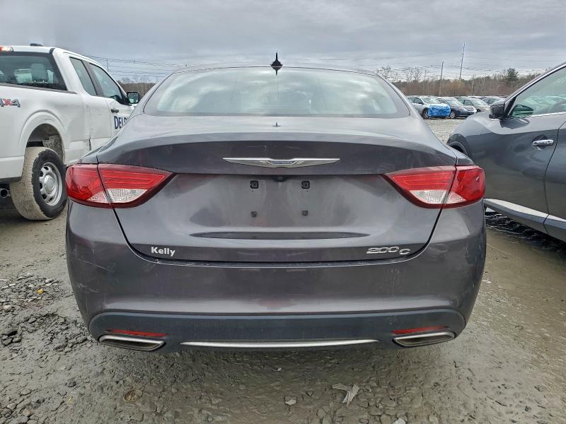 Фото 6 - CHRYSLER 200