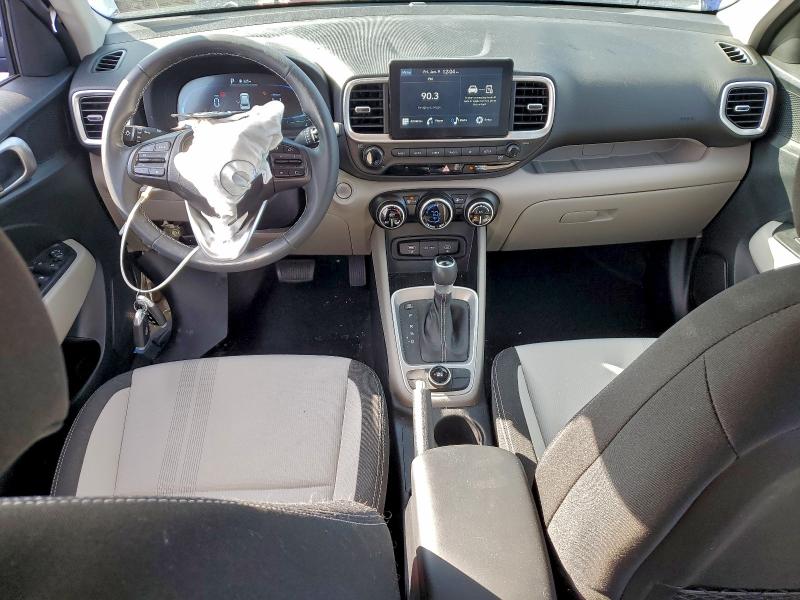 Фото 8 - HYUNDAI VENUE