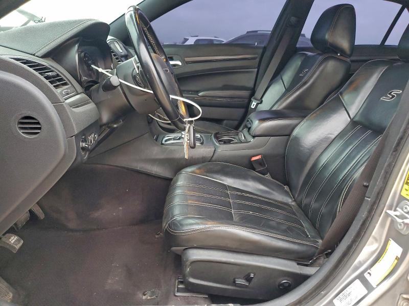 Фото 7 - CHRYSLER 300