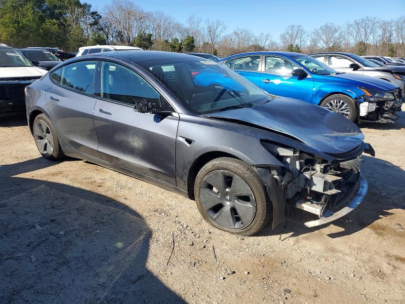 Фото 4 - TESLA MODEL 3