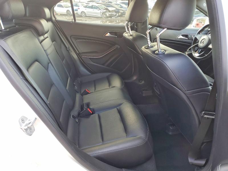 Фото 11 - MERCEDES-BENZ GLA-CLASS