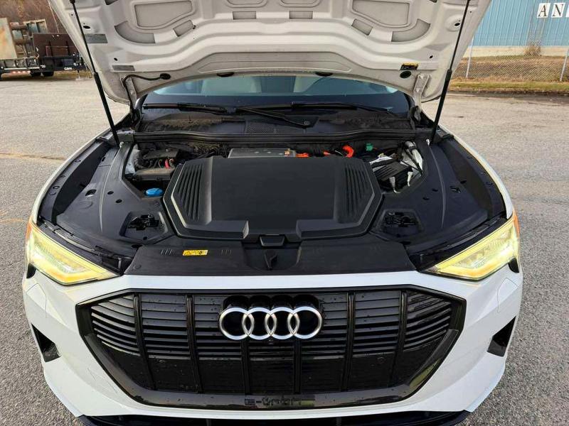 AUDI E-TRON 2021 VIN WA1AAAGE8MB010286