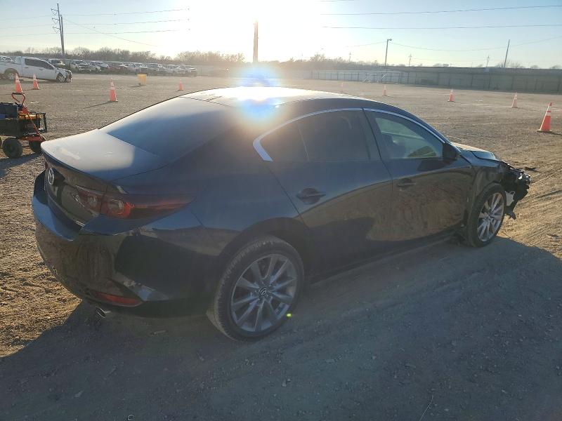 Фото 3 - MAZDA 3