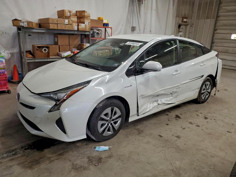 Фото 1 - TOYOTA PRIUS