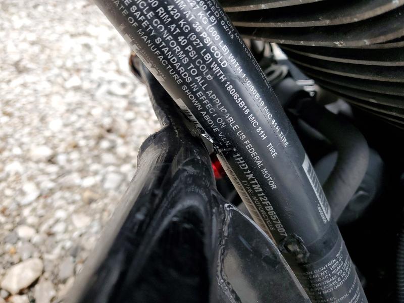 HARLEY-DAVIDSON FL 2015