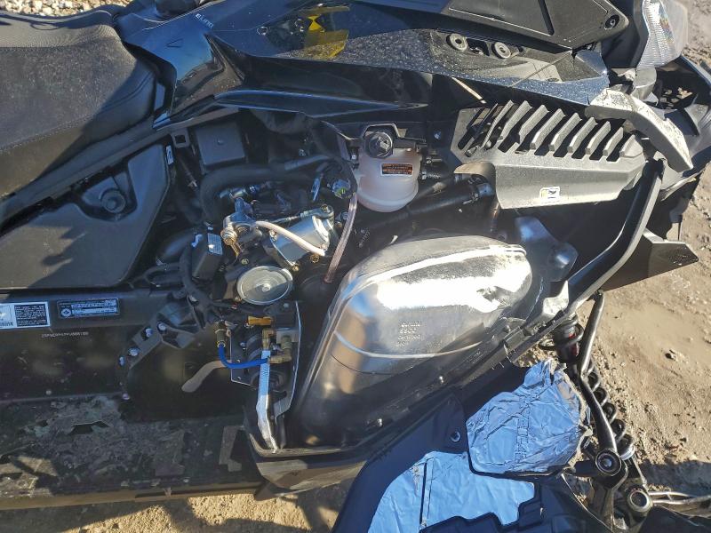 SKI-DOO SUMMIT X85 2023