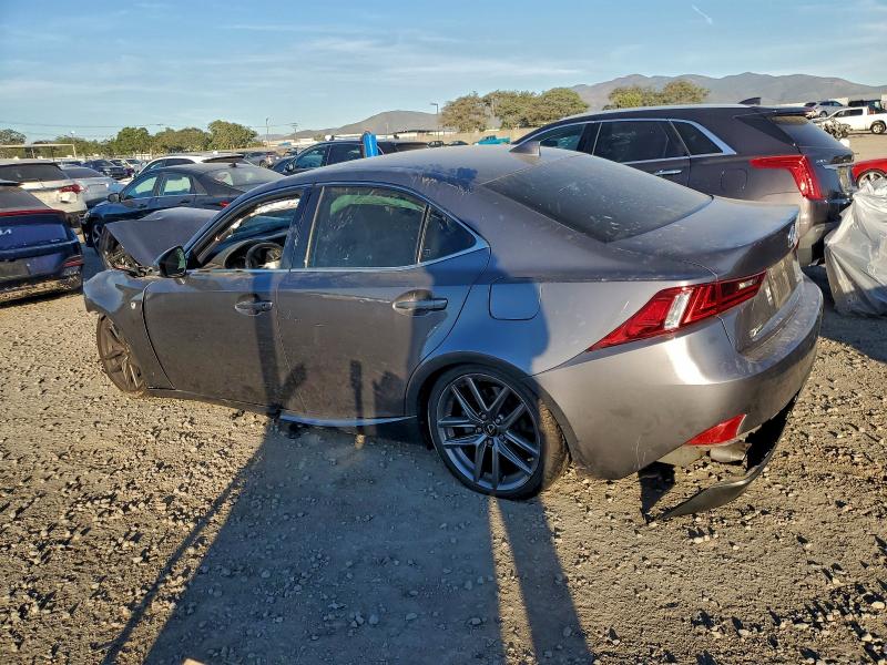 Фото 2 - LEXUS IS