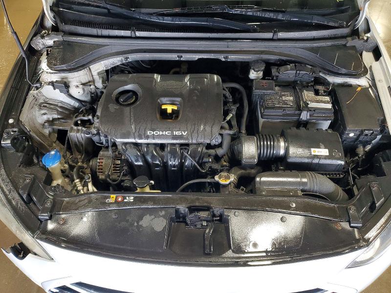 Фото 11 - HYUNDAI ELANTRA