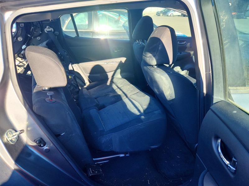 Фото 10 - NISSAN LEAF