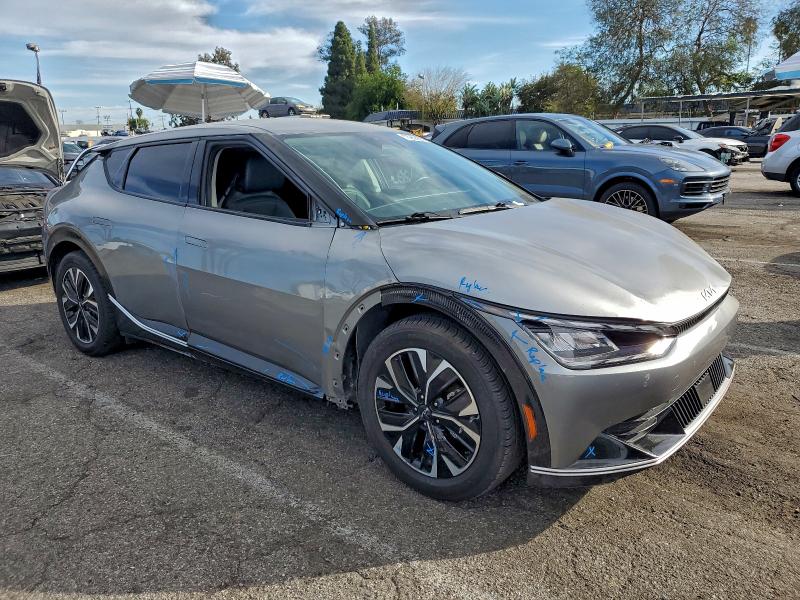 Фото 4 - KIA EV6 LIGHT