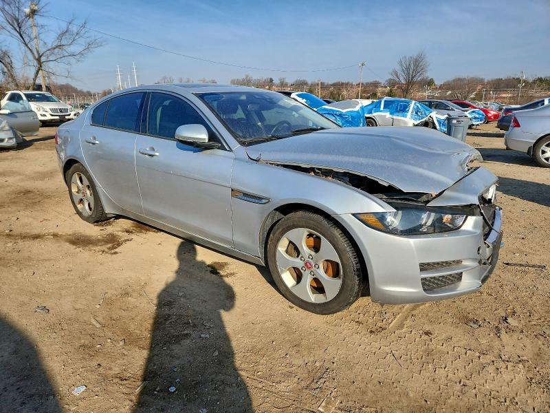 Фото 4 - JAGUAR XE