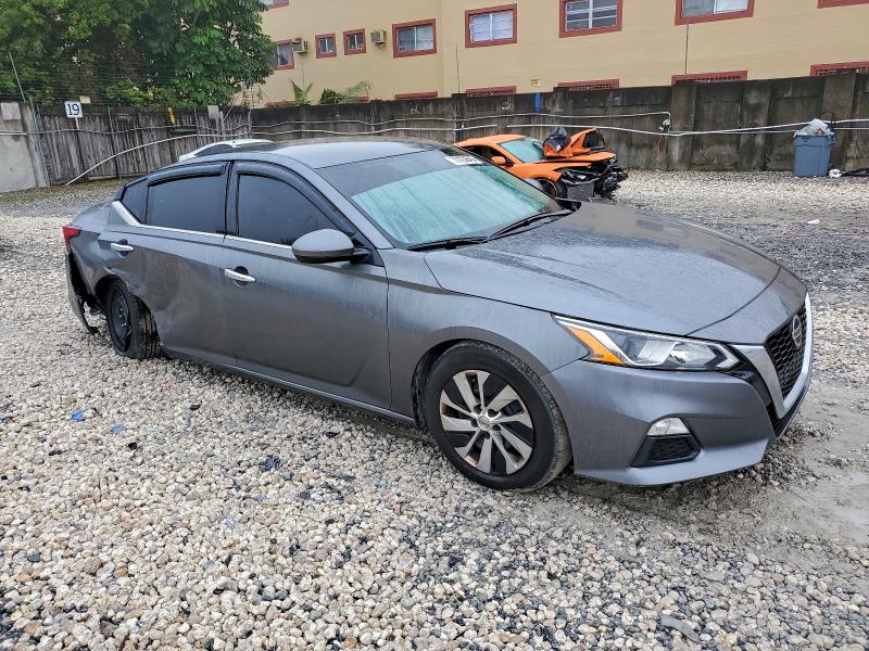 Фото 4 - NISSAN ALTIMA