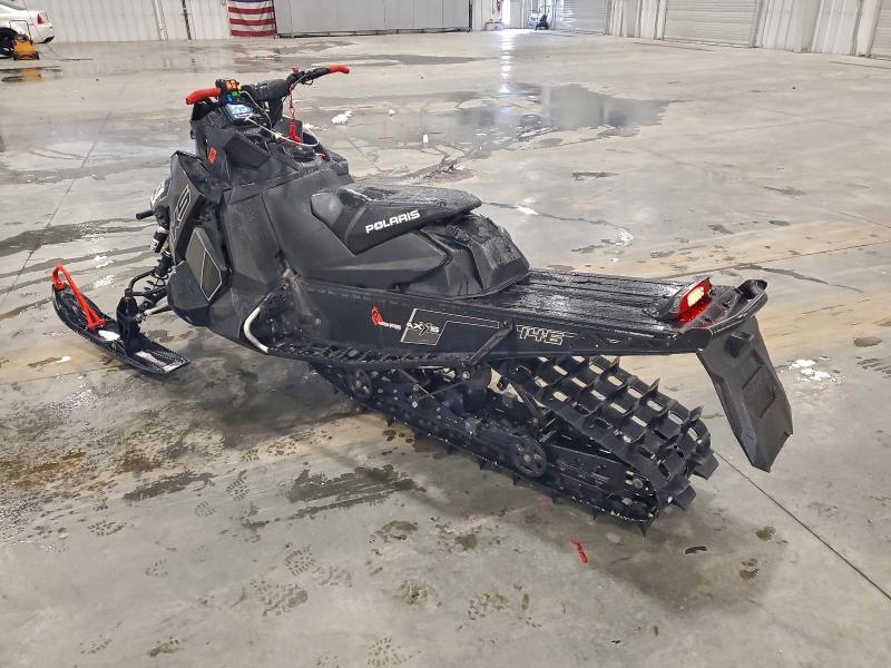 POLARIS SNOWMOBILE 2018