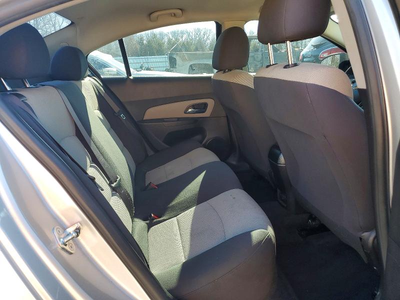 Фото 10 - CHEVROLET CRUZE