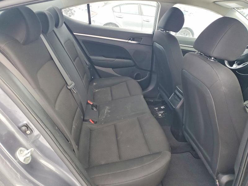 Фото 10 - HYUNDAI ELANTRA