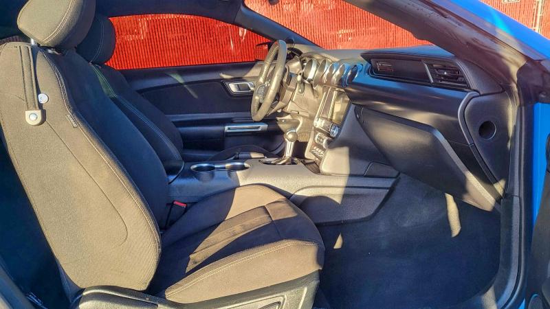 Фото 5 - FORD MUSTANG