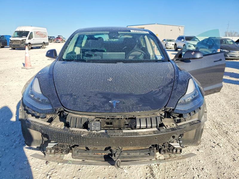 Фото 11 - TESLA MODEL 3