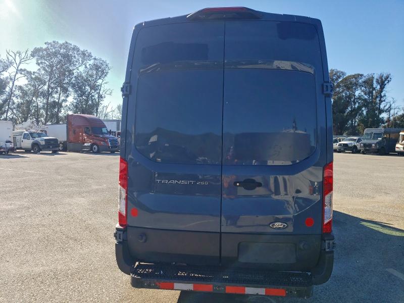 Фото 6 - FORD TRANSIT