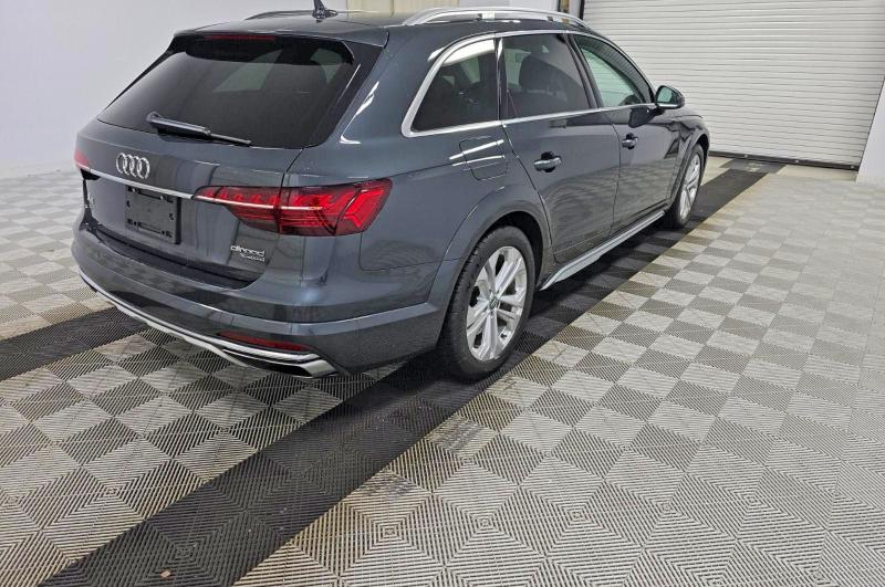 Фото 4 - AUDI A4