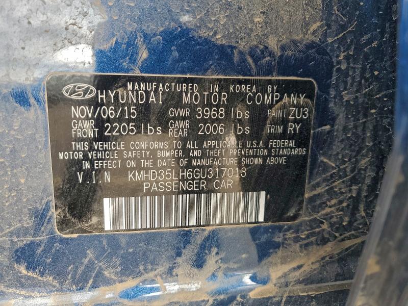 Фото 12 - HYUNDAI ELANTRA