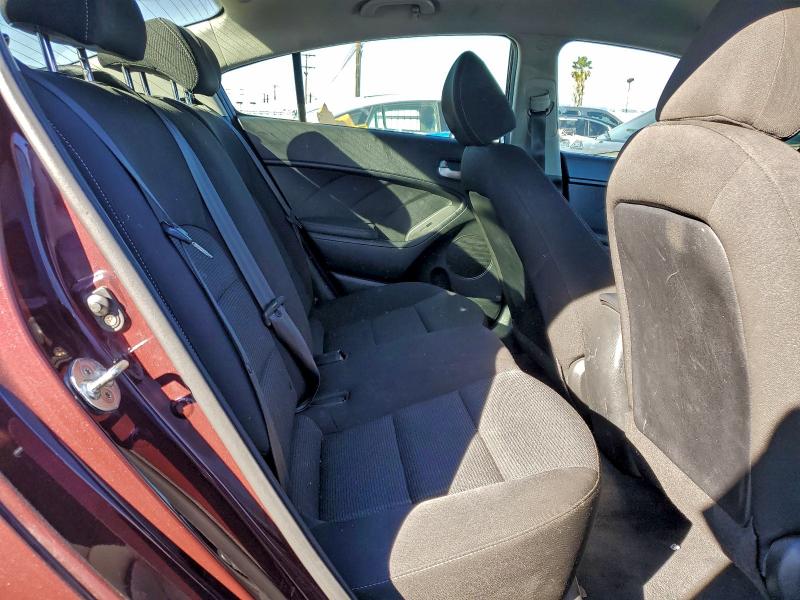 Фото 10 - KIA FORTE