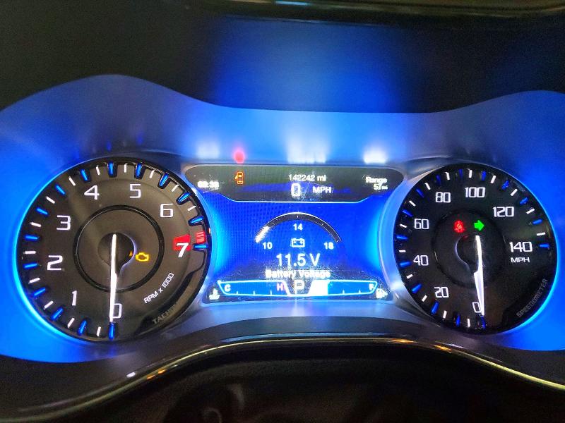 Фото 9 - CHRYSLER 200