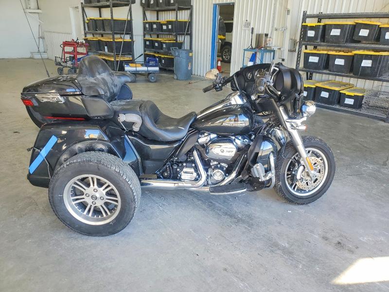 HARLEY-DAVIDSON FL 2018