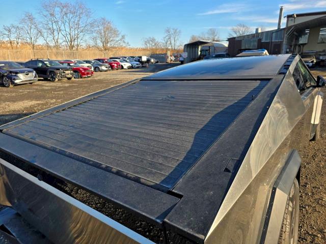 Фото 13 - TESLA CYBERTRUCK