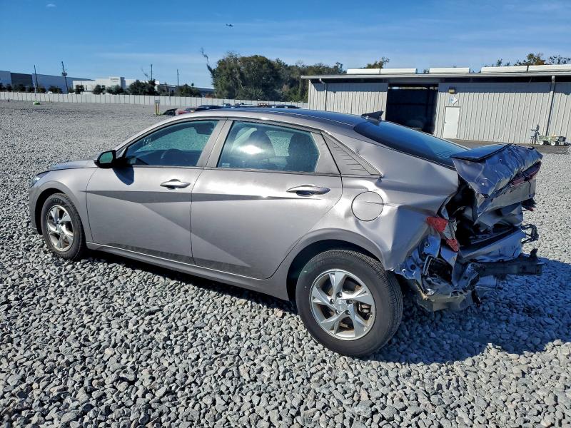 Фото 2 - HYUNDAI ELANTRA