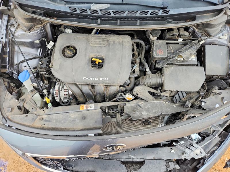 Фото 11 - KIA FORTE